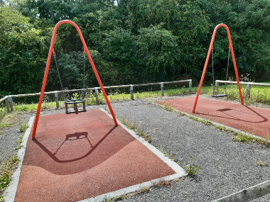 Hepleswell/Chardacre Play Park re-painted